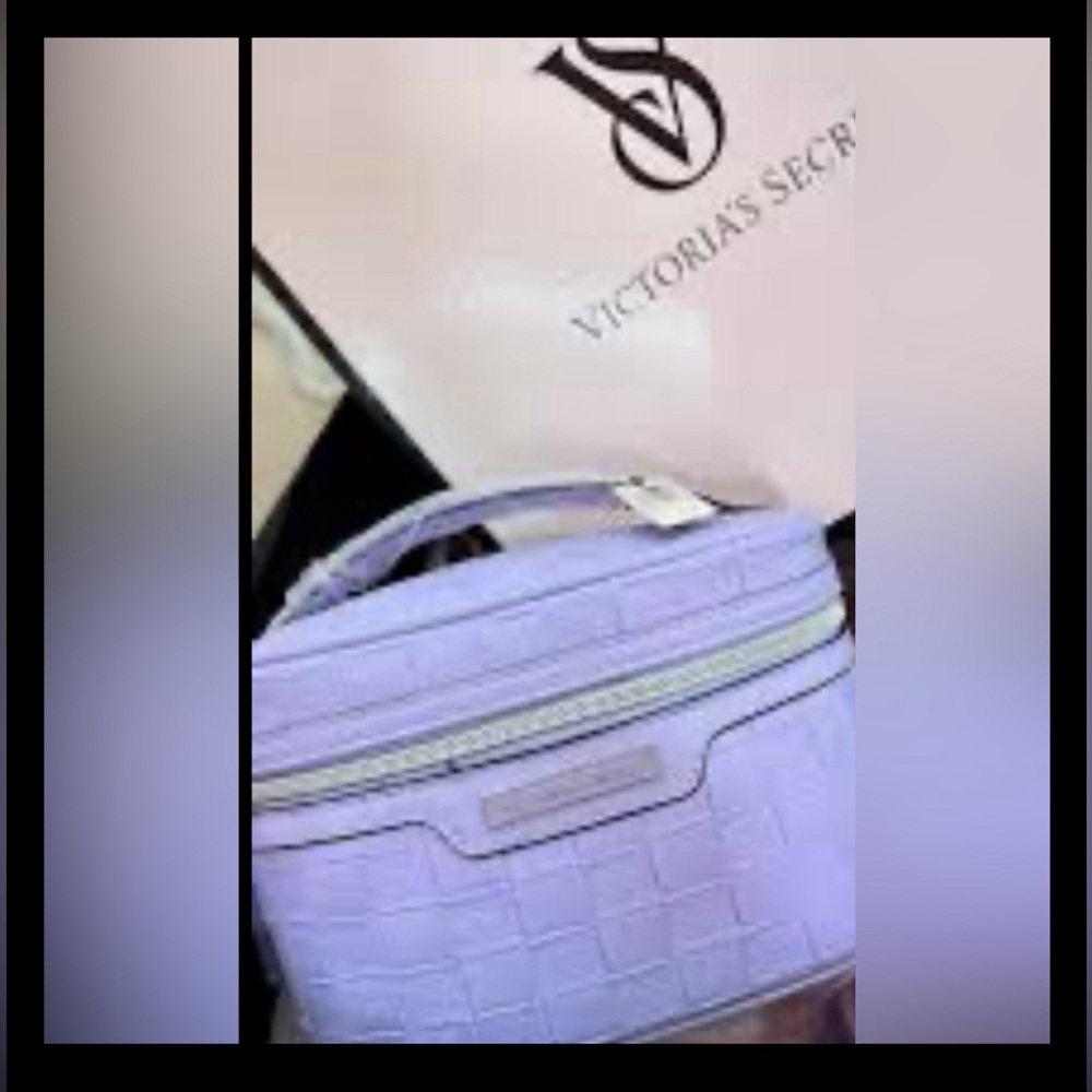 VICTORIA’S SECRET MAKEUP CASE